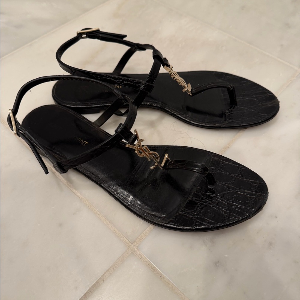 Saint Laurent Black Leather Sandals- Cassandra